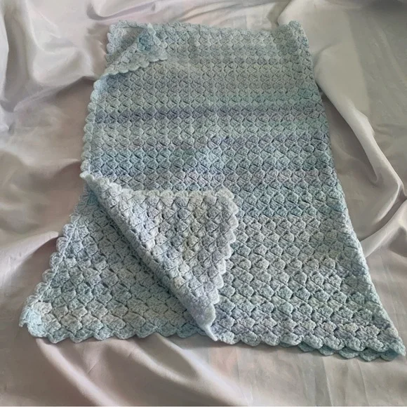 Baby Blanket Crochet Blue Lavender White Soft Blankie 46” x 33” Scalloped Edges - Picture 7 of 9